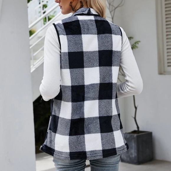 Teddy shearling waterfall open vest jack coat plaid buffalo black white - Picture 2 of 9